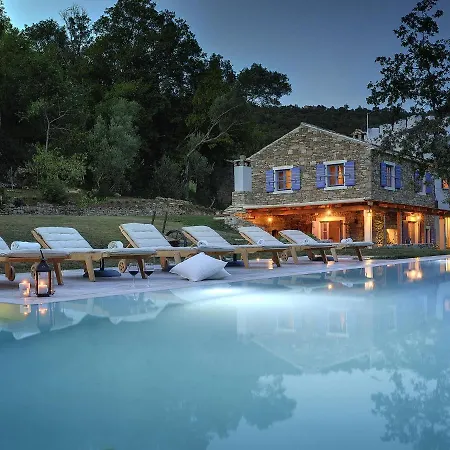 Magnificent With High-end Kitchen & Pool Villa Grožnjan