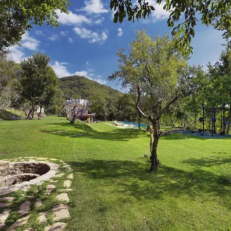 Magnificent With High-end Kitchen & Pool Villa Grožnjan