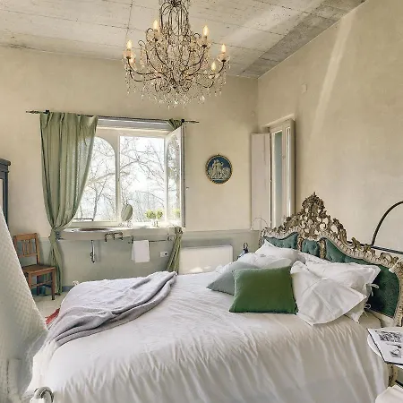 Villa Magnificent With High-end Kitchen & Pool Grožnjan