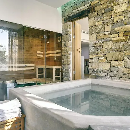 Magnificent With High-end Kitchen & Pool *